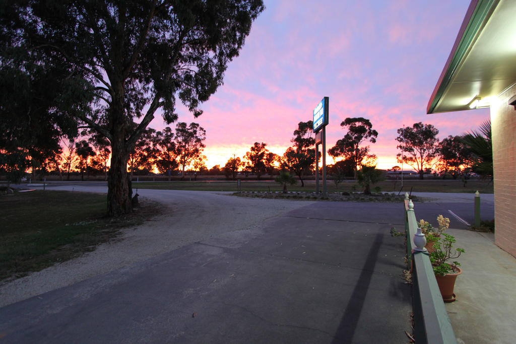 Lazy River Motor Inn Swan Hill Exterior photo